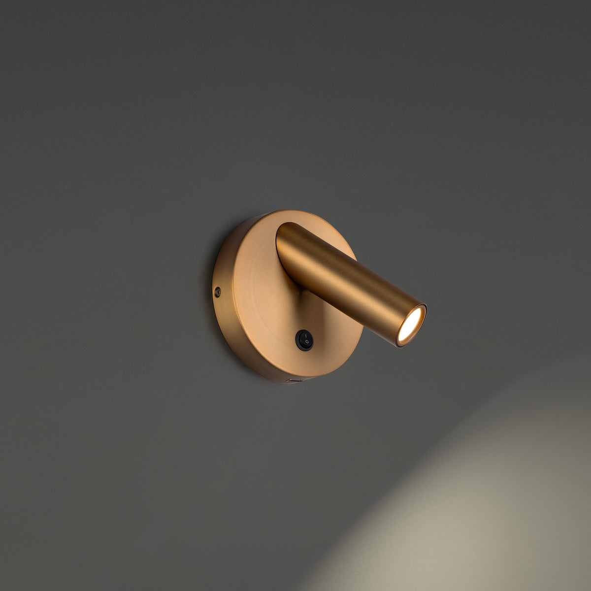 Aspire Aged Brass lifestyle