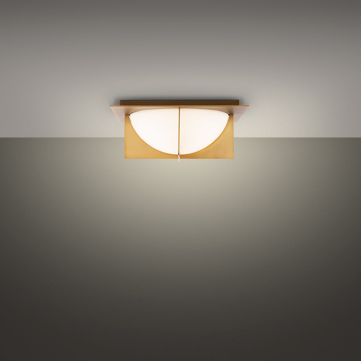 Echelon Flush Mount