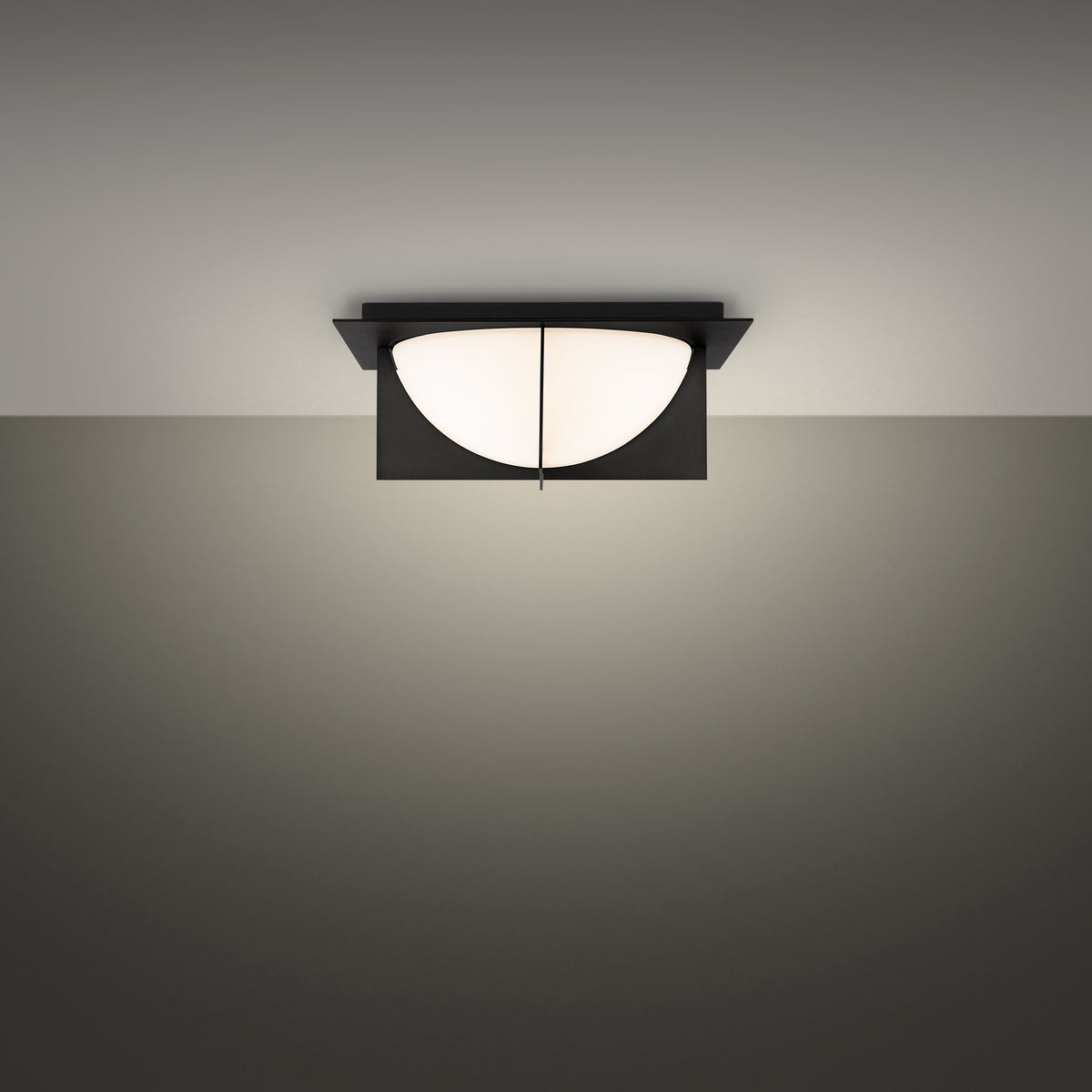 Echelon Flush Mount