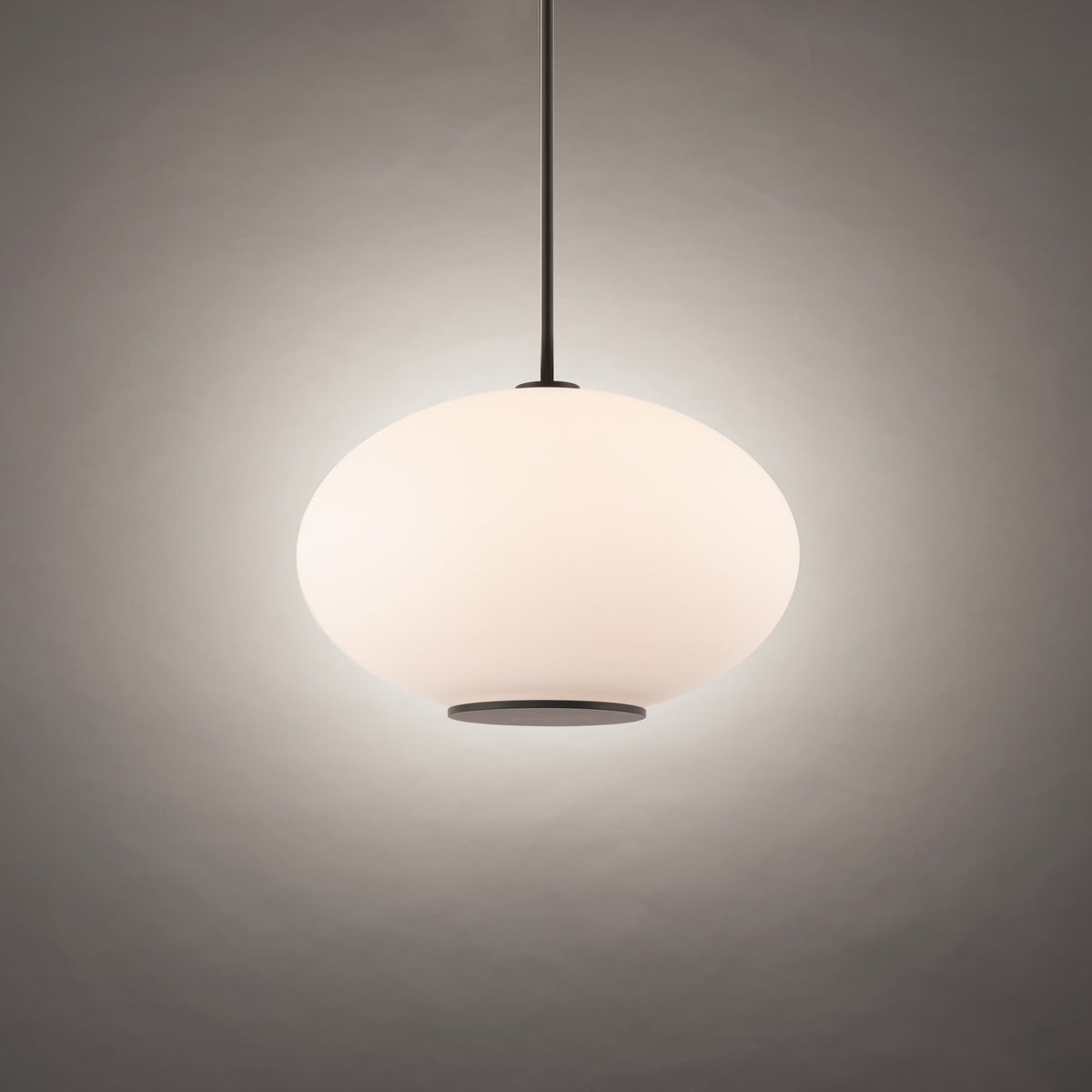 Illusion Pendant 16in Black
