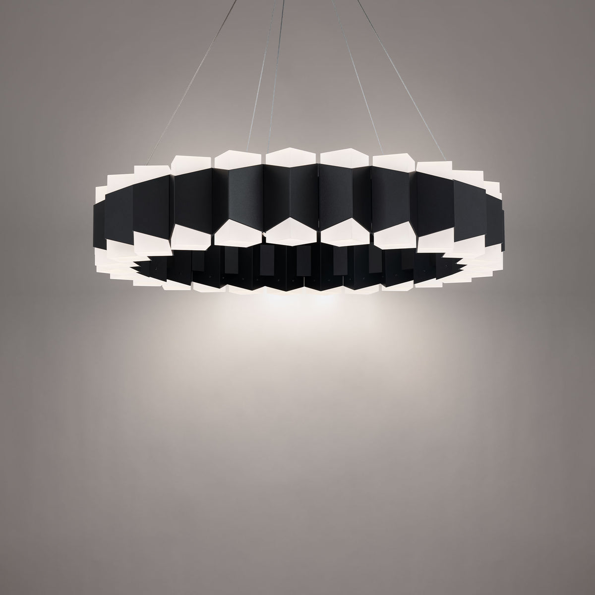 Dolman Round Pendant Alt View