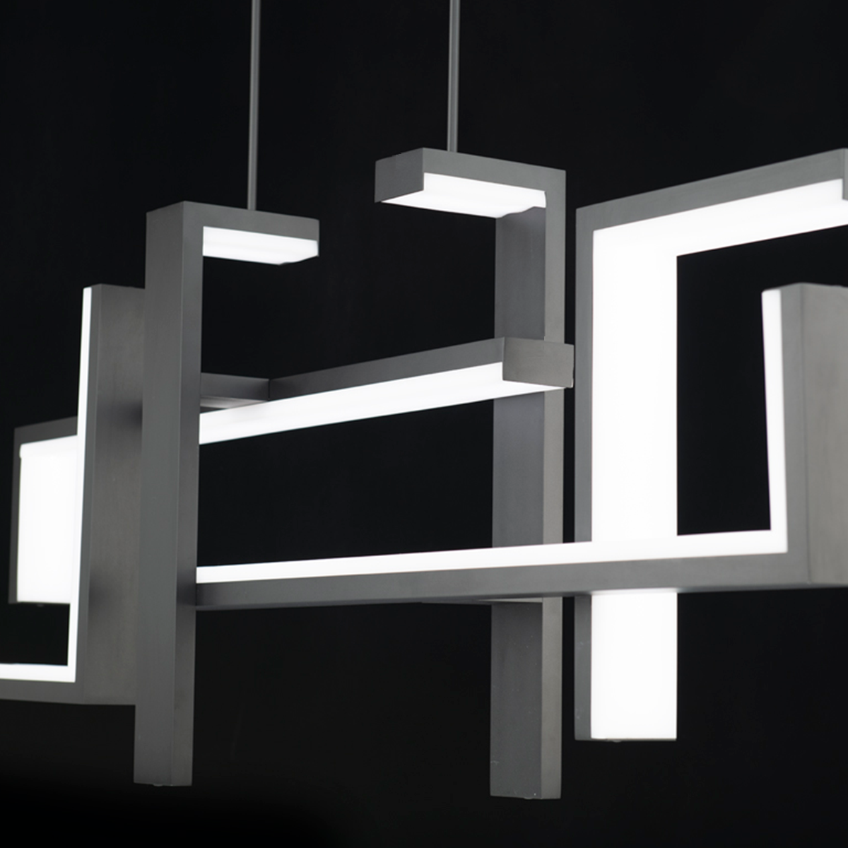 Jackal Linear Pendant Black