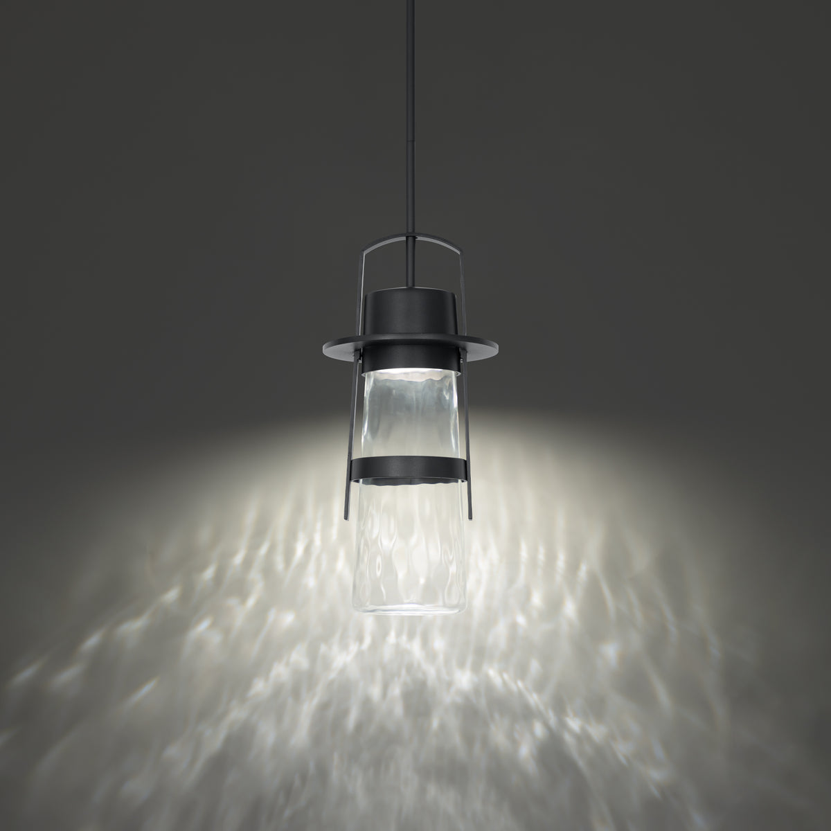 Balthus Pendant Black angle 2