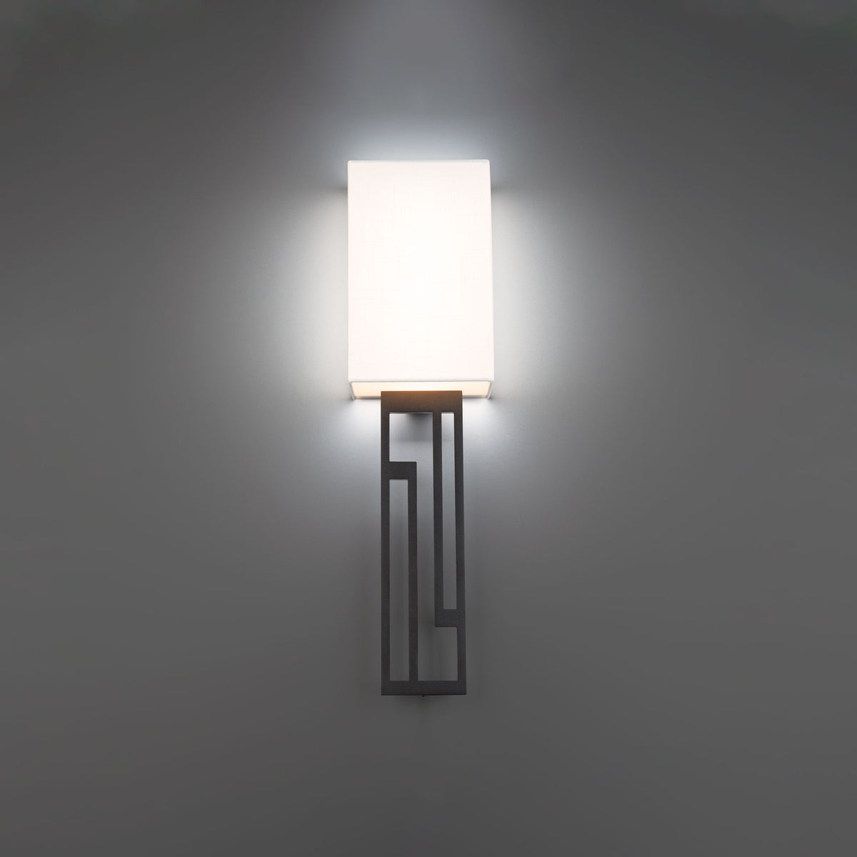 Vander Vertical Sconce