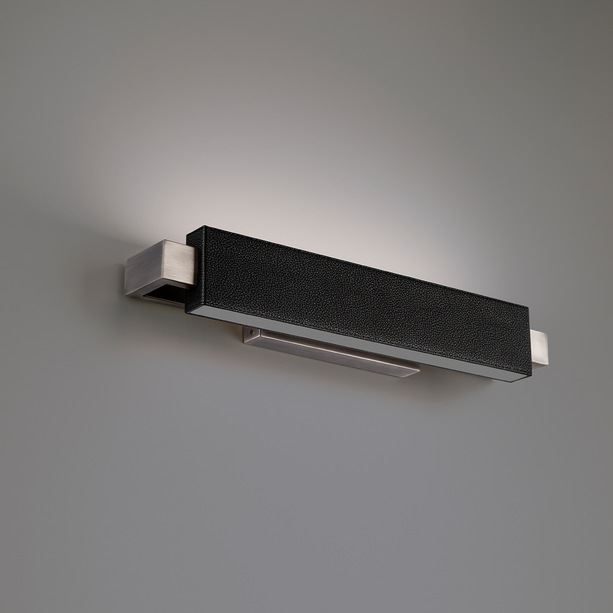 Kinsman Vanity/Wall Light detail 3