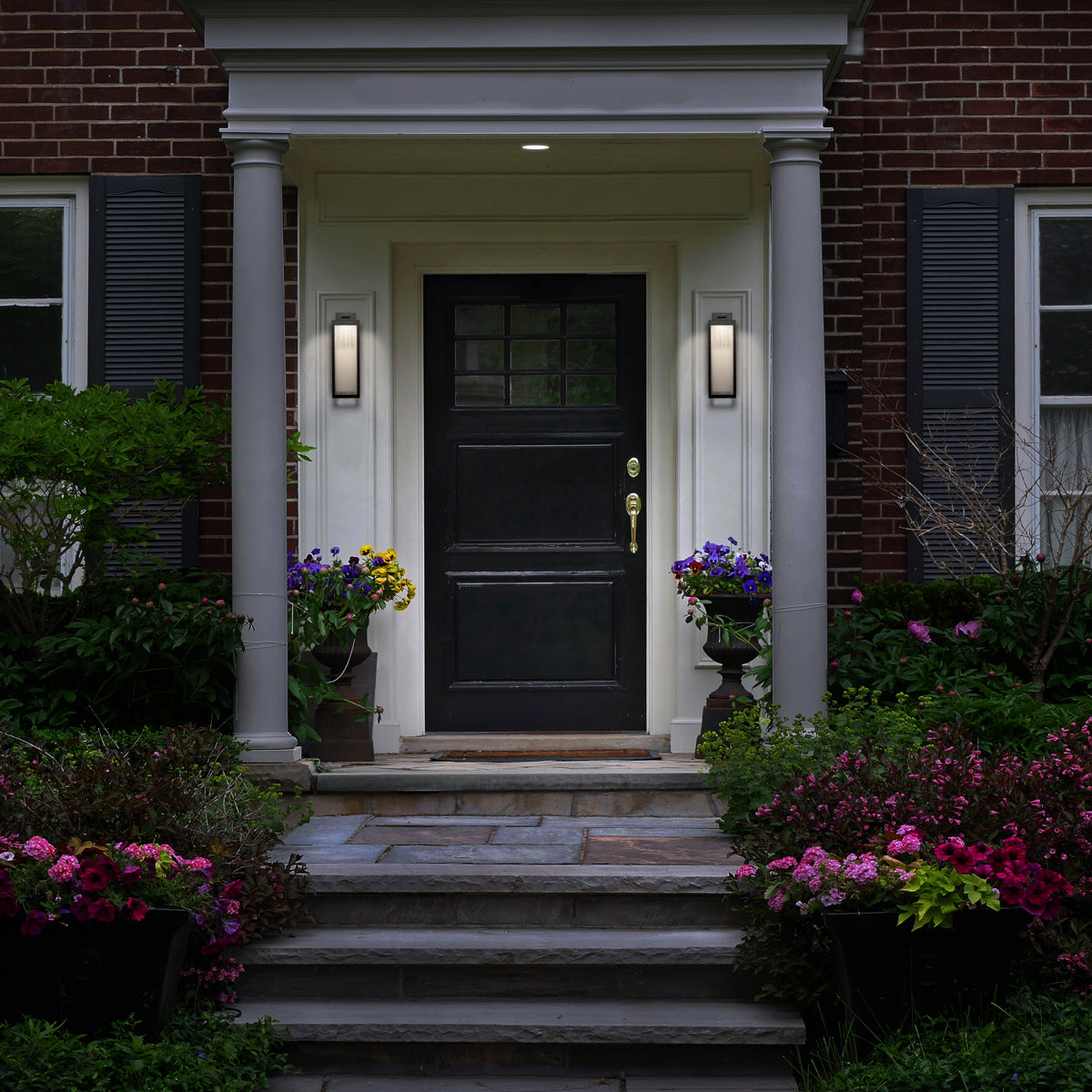 Amherst Outdoor Wall Sconce 18in