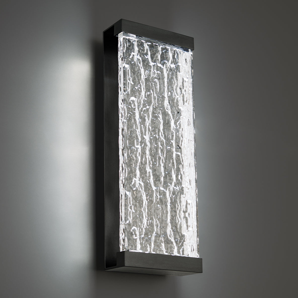Fusion 20in Outdoor Sconce Black