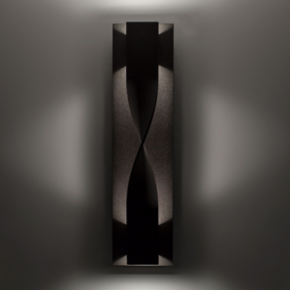 Twist Indoor/Outdoor Sconce