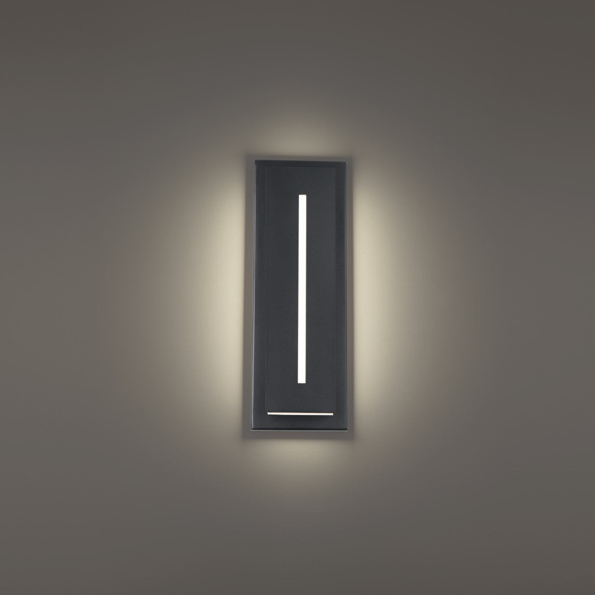 Midnight Outdoor Sconce lifestyle
